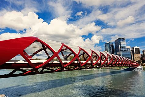 Pedestrian Bridges and Footbridges Photos | Architectural Digest