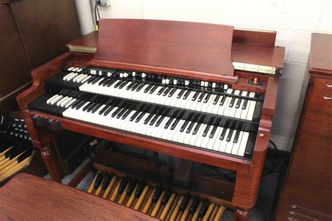 HAMMOND B3 ORGAN WITH LESLIE SPEAKER - Search - Evola Music