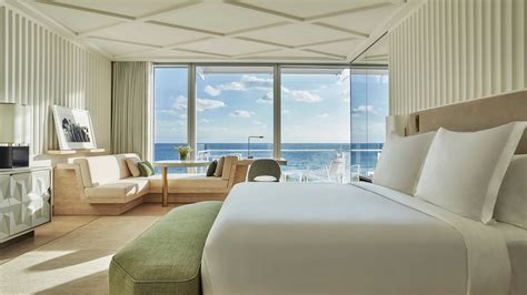 Hotel Suites Miami Beach Area | Luxury Rooms | Four Seasons Surfside