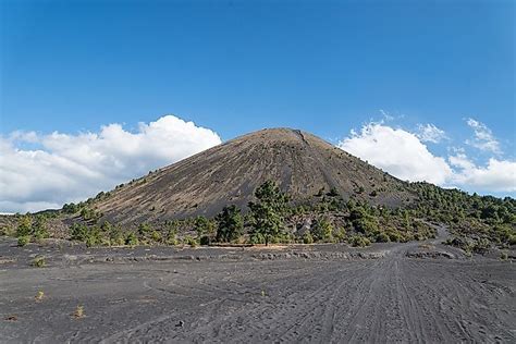 Paricutin Volcano, Mexico - WorldAtlas.com