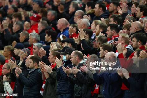 Manchester United Vs Liverpool Photos and Premium High Res Pictures - Getty Images