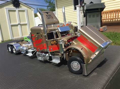 Pin on Scale Model Cars, Trucks, customs etc... | Model truck kits, Peterbilt trucks, Trucks