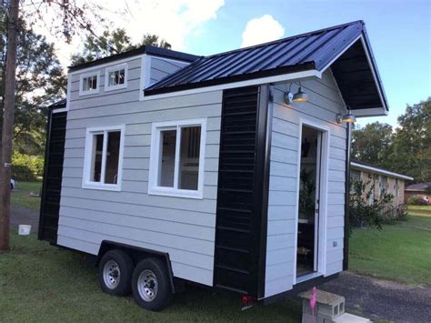 Cool! This Tiny House on Wheels Has a Surprisingly Cozy Design - Tiny Houses On Wheels For Sale