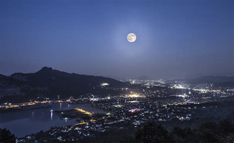 Once in a...: 21 Stunning Photos of Last Night's 'Blue Moon' - 500px