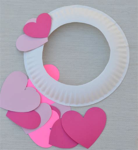 Paper Plate Valentine's Day Heart Wreath Craft - The Resourceful Mama