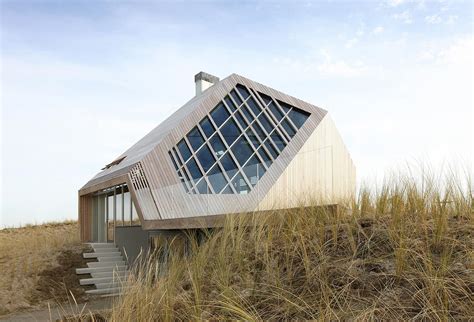 5 Geometric House Designs with Super Sophisticated Wood Architecture