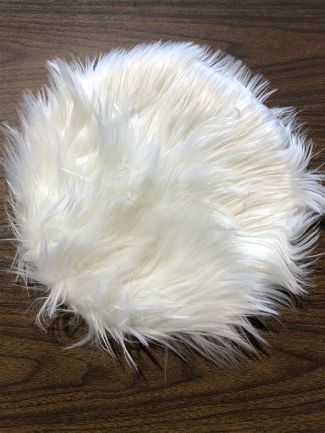 #209 11.8'' Diameter Round Faux Fur Ultra Soft Thick Fluffy Round Pad Sheepskin Rug, White – The ...