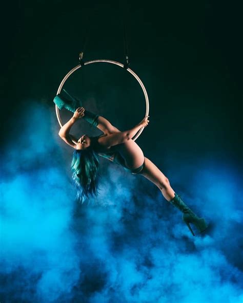 Aerial Hoop - Momentum Pole & Aerial