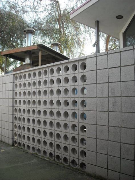 Early 1960s concrete block/brick wall, Porterville, CA. DSMc. 2011 | ผนังตกแต่ง, ผนัง, การออกแบบ ...