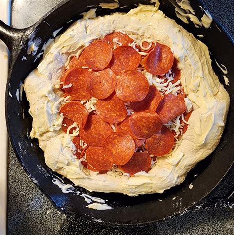 Cast Iron Skillet Stuffed Crust Pizza Recipe - Delishably