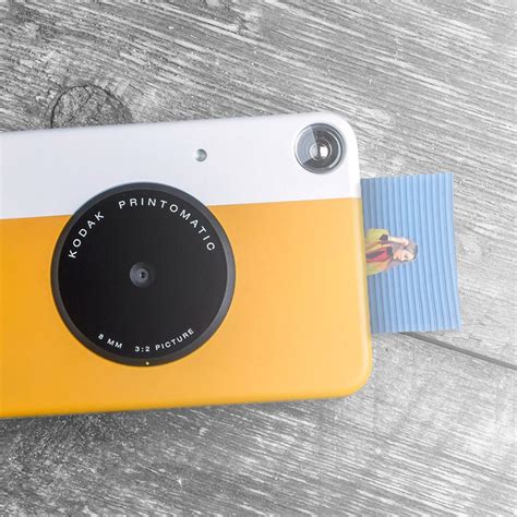 KODAK Printomatic Instant Print Camera » Petagadget