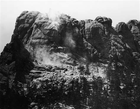 10 Interesting Facts About Mount Rushmore