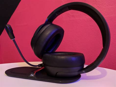 HyperX Cloud Flight S review: An improvement, even if Qi charging still ...