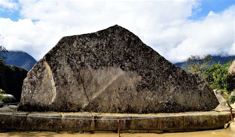 Machu Picchu: Roca Sagrada (Sacred Rock)