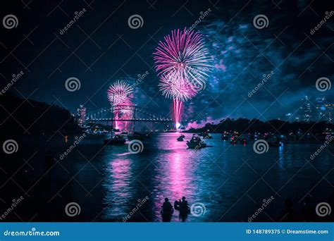 Sydney Harbour Bridge during New Year`s Eve Fireworks Editorial Image - Image of circular, vivid ...