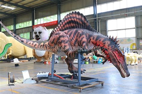 animatronic-dinosaur-spinosaurus