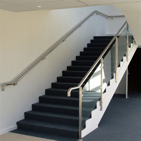 26+ Irresistible Modern Stainless Steel Staircase Railing | Inspiratif Design