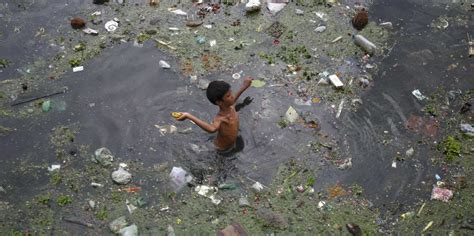 Devastating Photos Show Terrible Pollution In India's Rivers - Business Insider - Rivers news ...