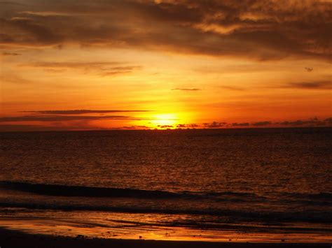 Gambar Pemandangan Pantai Waktu Senja Terbaru