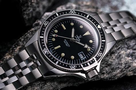 24 Best Vintage-Style Dive Watches of 2021 | HICONSUMPTION