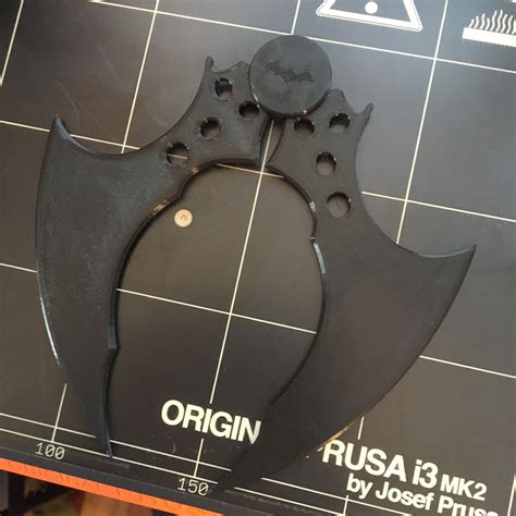 nerdy views: 3D Printed Batarang