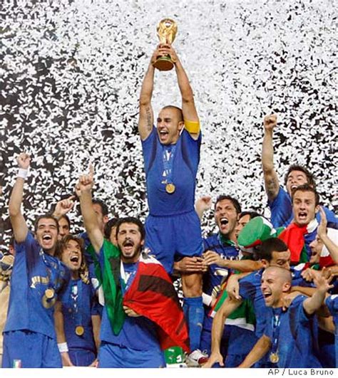 WORLD CUP 2006 / Italy wins head game / Zidane loses it, then France does