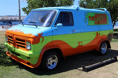 Scooby Doo Mystery Machine by ThexRealxBanks on DeviantArt