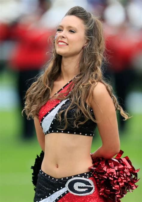 Cheerleader of the Day: Georgia Bulldogs