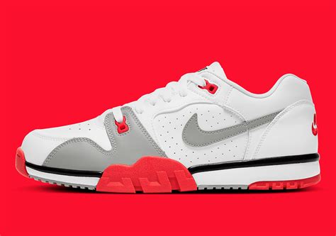 The Nostalgic “Infrared” Appears On The Nike Cross Trainer Low﻿ - Blog - The Oracle Mag