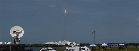 Here Are the Glorious HD Photos of the SpaceX Crew Dragon Launch - autoevolution