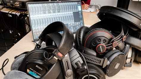 The 7 Best Studio Headphones For Mixing And Recording - Winter 2024: Reviews - RTINGS.com