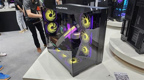 Lian Li Debuts Cases With Glass on Many Sides, Case Fan with Screen | Tom's Hardware