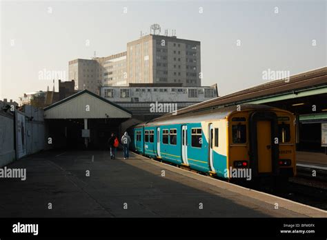 Swansea train station hi-res stock photography and images - Alamy