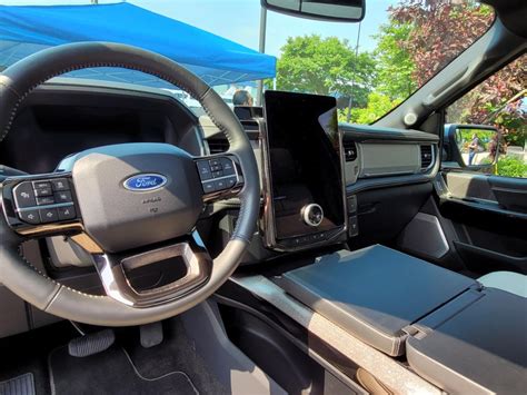 ford-f150-lightning-interior - TESLARATI