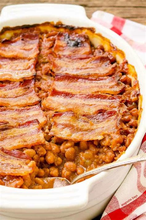 Southern Bacon Baked Beans | FaveSouthernRecipes.com