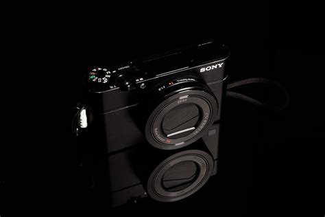 Must Have Accessories Sony RX100 VI & RX100 VII | Alik Griffin