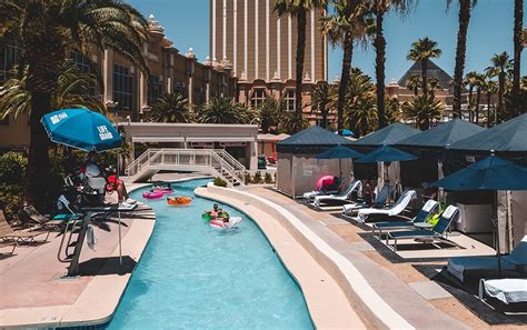 Mandalay Bay Pool: Parties & Hours In 2023