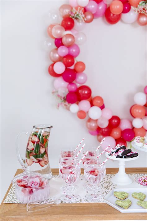 Six Ideas for throwing the Best Valentine's Day Party - Fashionable Hostess