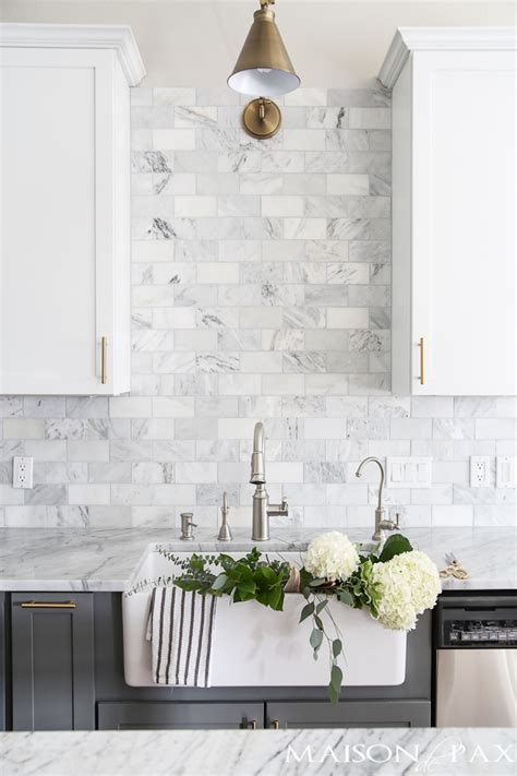 14 White Marble Kitchen Backsplash Ideas You'll Love