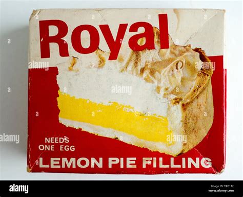 A vintage box pack of Lemon Meringue Pie Filling Stock Photo - Alamy