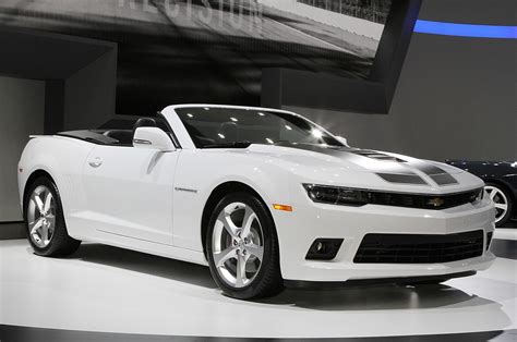 2014 Chevrolet Camaro Convertible First Look - Motor Trend