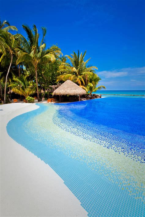 Kuramathi Island Resort in Rasdhoo Atoll, Maldives | Architecture & Design