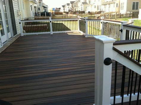 www.bluemoonconstruction.net is Expired or Suspended. | Deck paint, Deck colors, Staining deck