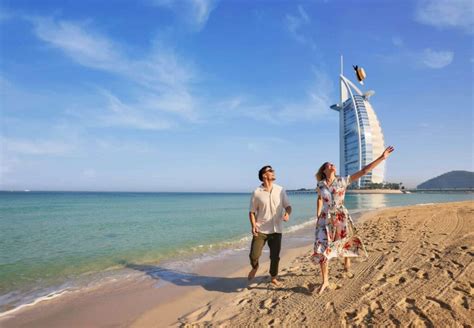 A Tourists' Guide to Dubai Beaches Dress Code | CuddlyNest