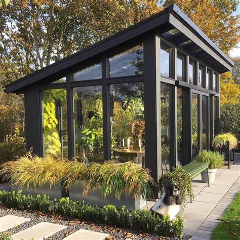 20+ Awesome Backyard Greenhouse Ideas For Gardening Enthusiasts | Backyard greenhouse, Home ...