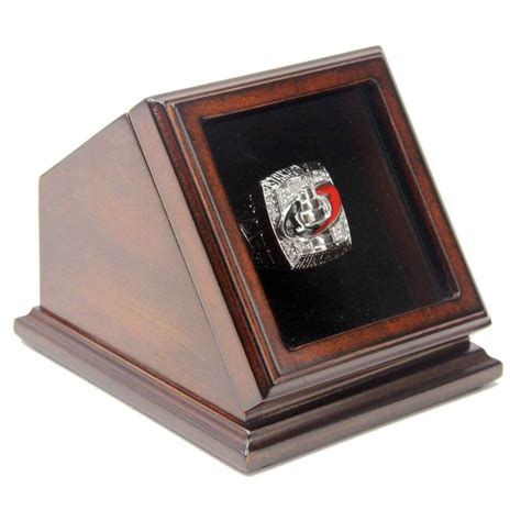 NHL 2006 Carolina Hurricanes Stanley Cup Championship Replica Ring