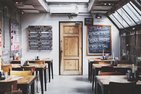 Wood Small Restaurant Design Ideas - WoodsInfo