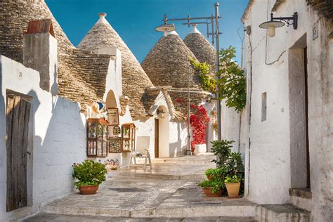 The "trulli" face of Puglia: Alberobello | Untravelled Paths