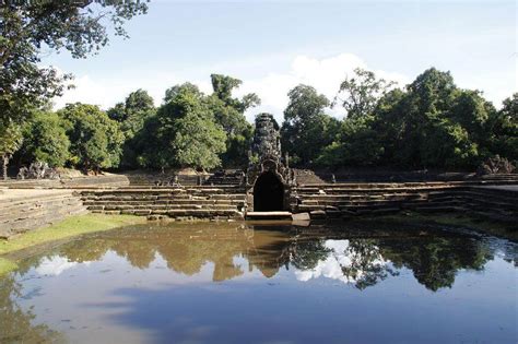 Neak Pean - Angkor Temple on an artificial island - Cambodia Travel-Magazine