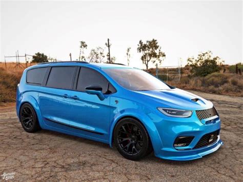 Chrysler Pacifica SRT Hellcat Could Be 'The Mother of Minivans'